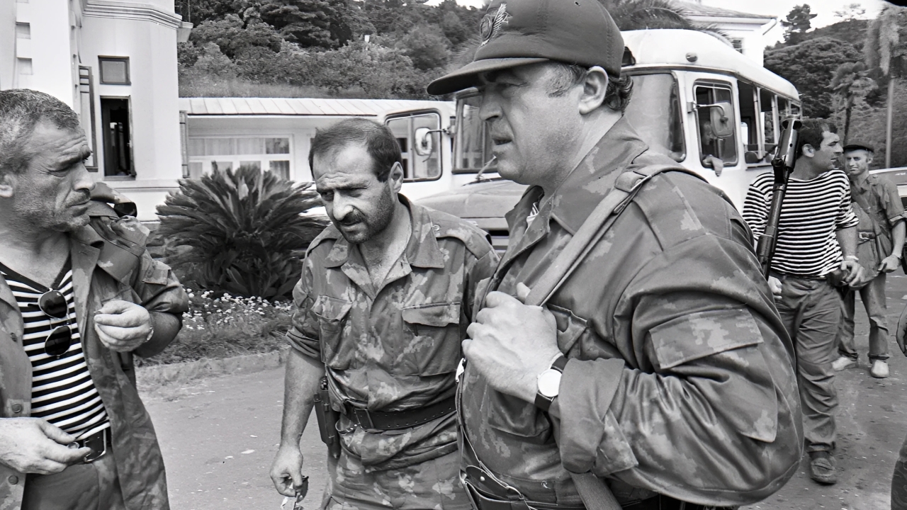 Tengiz Kitovani, Minister of Defence of Georgia in Sukhum, Abkhazia (August 1992)